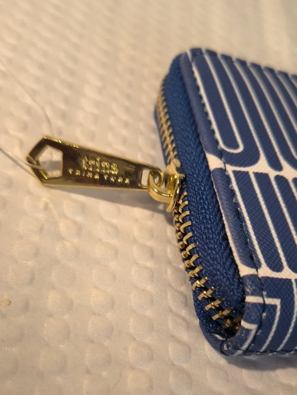 Trina Turk Compact Blue Geo-Print Zip Wallet - Women's Bag